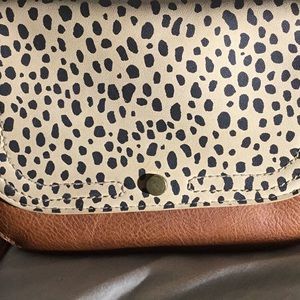 Universal thread animal print